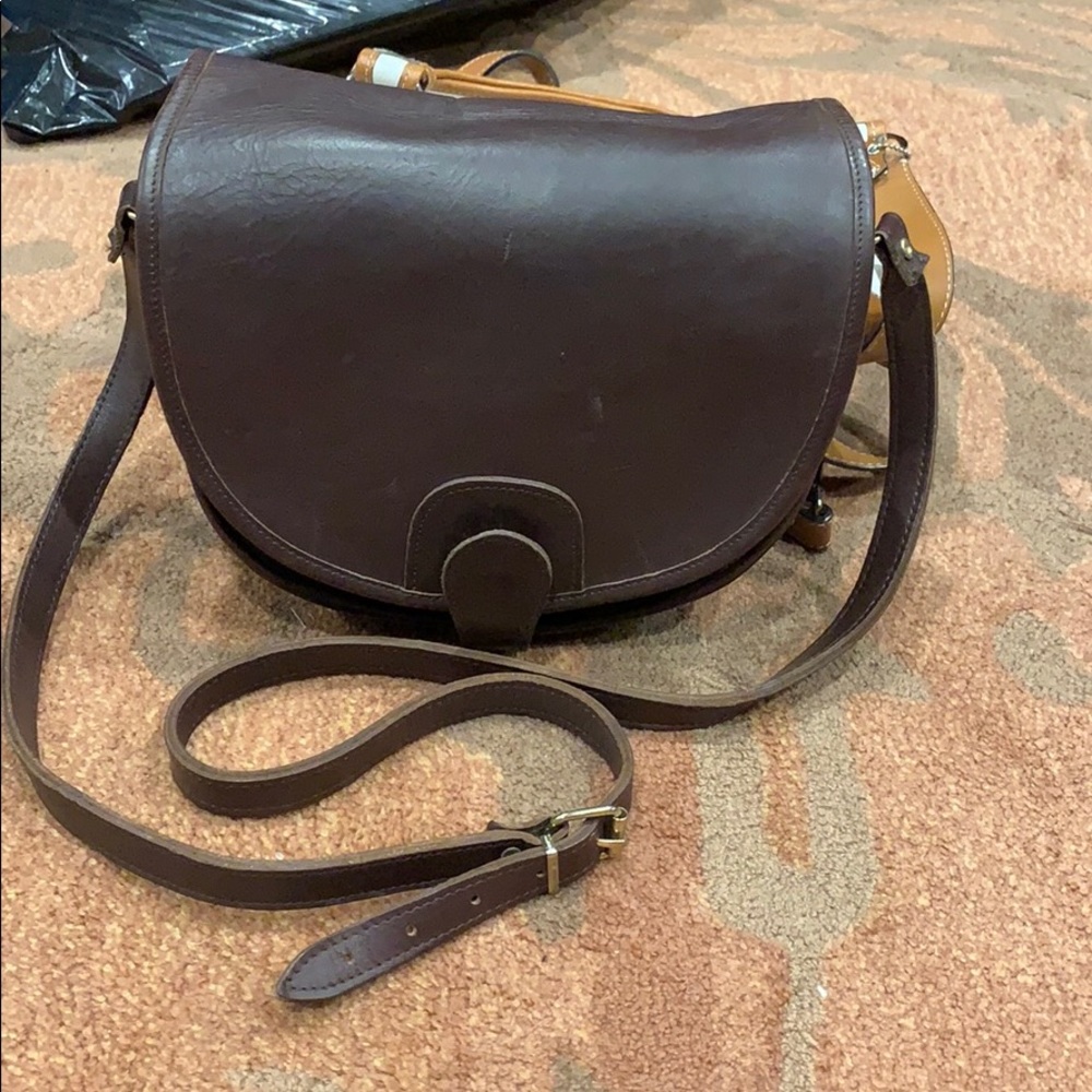 Cute brown leather crossbody!